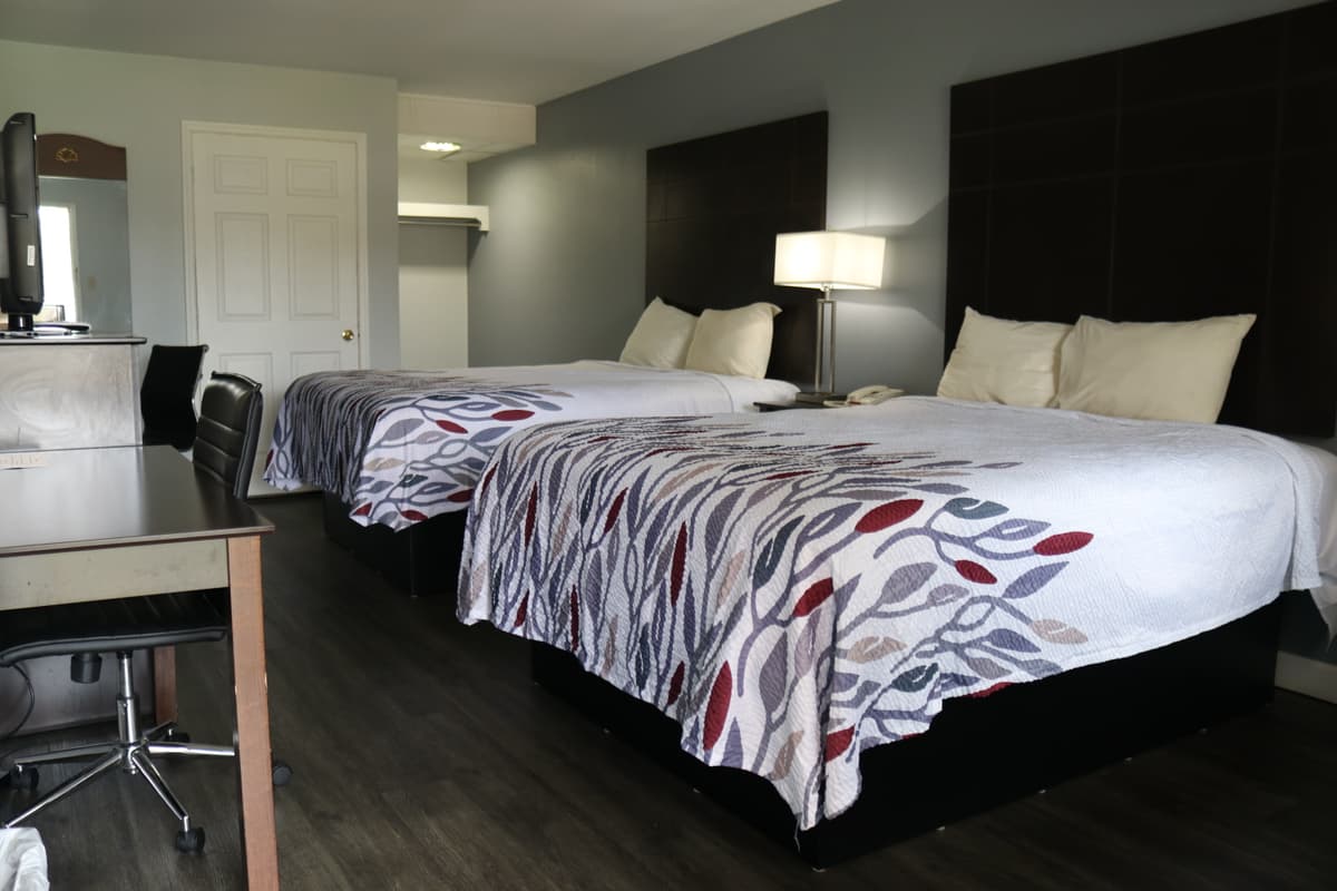 Plum Tree Inn Queen 2 Beds Non-Smoking room